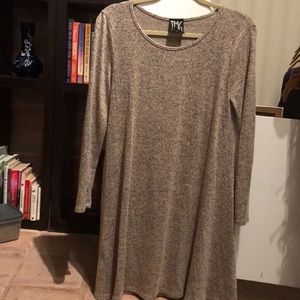 Cream and black long sleeve tunic